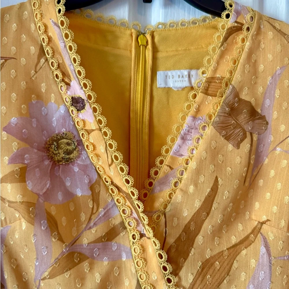 TED BAKER “Posyy” Yellow Mini V Neck Floral Dress w pockets - Picture 4 of 14
